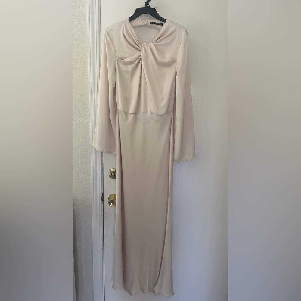 Zara Cream Long-Sleeve Midi Dress - Picture 6 of 6